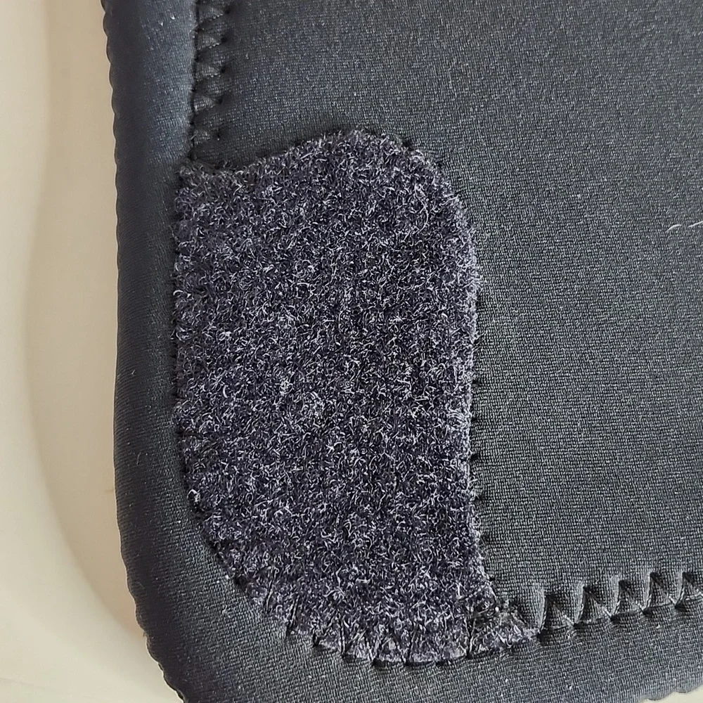 NWOT BlackBeard Spiced Rum Neoprene Envelope Case For IPAD by BUILT